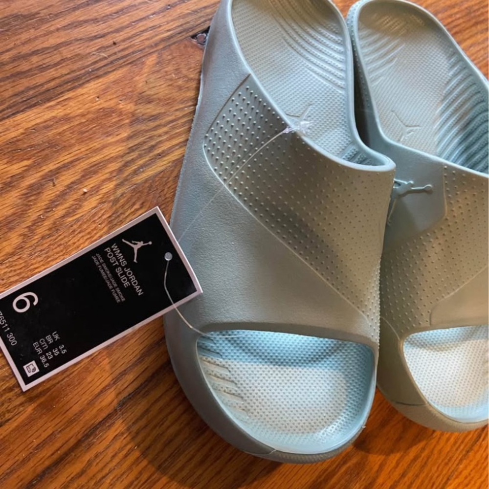 Jordan’s Nike Mint Green - Ladies Size 6 Slides